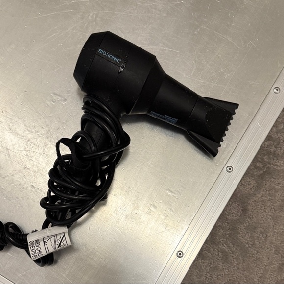 Bio Ionic Black Hair Dryer - Picture 2 of 4